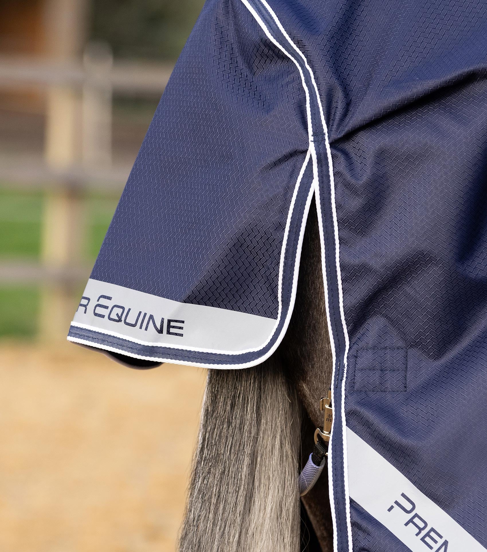 Stratus 600D Series 0g Original Turnout Rug Navy - Image 5