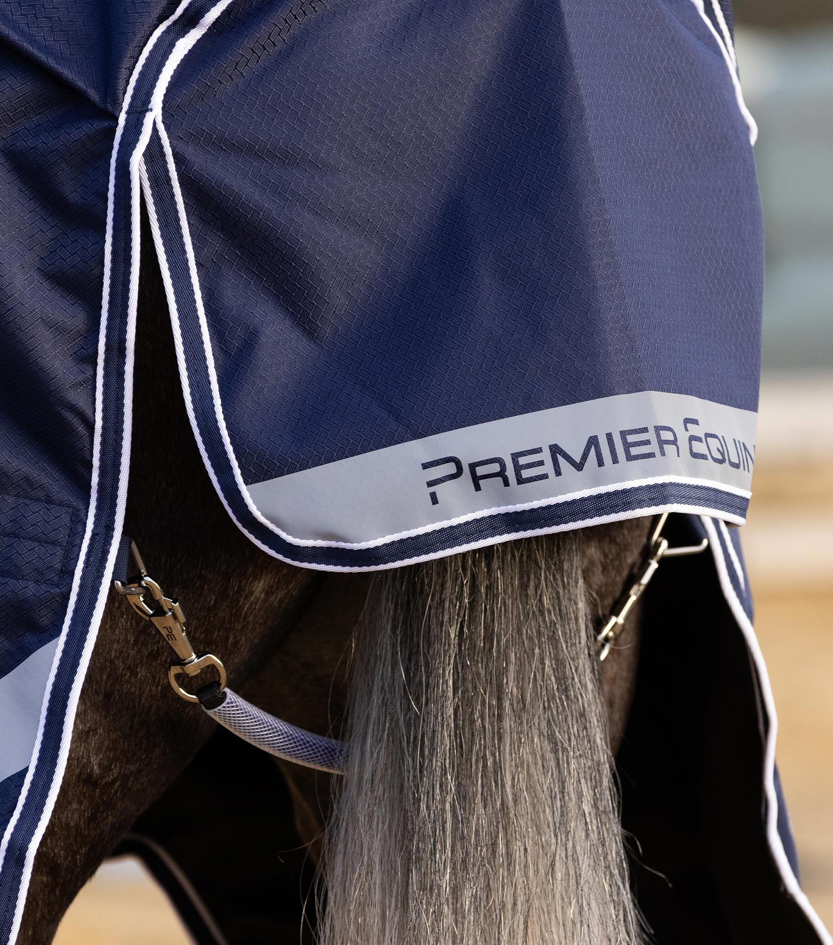 Stratus 600D Series 0g Original Turnout Rug Navy - Image 6