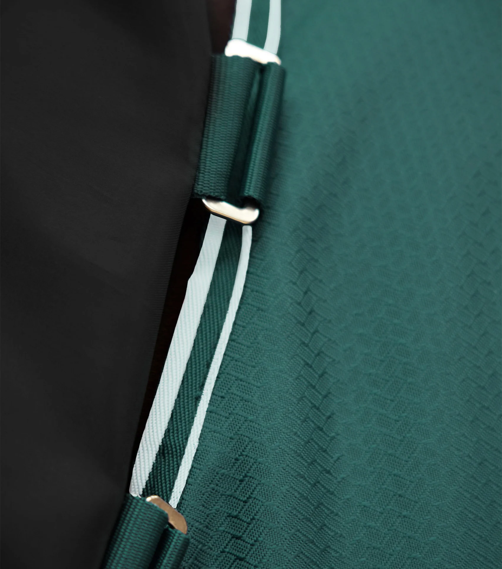 Stratus 600D Series 100g Turnout Rug with Classic Neck Cover Green - Image 3