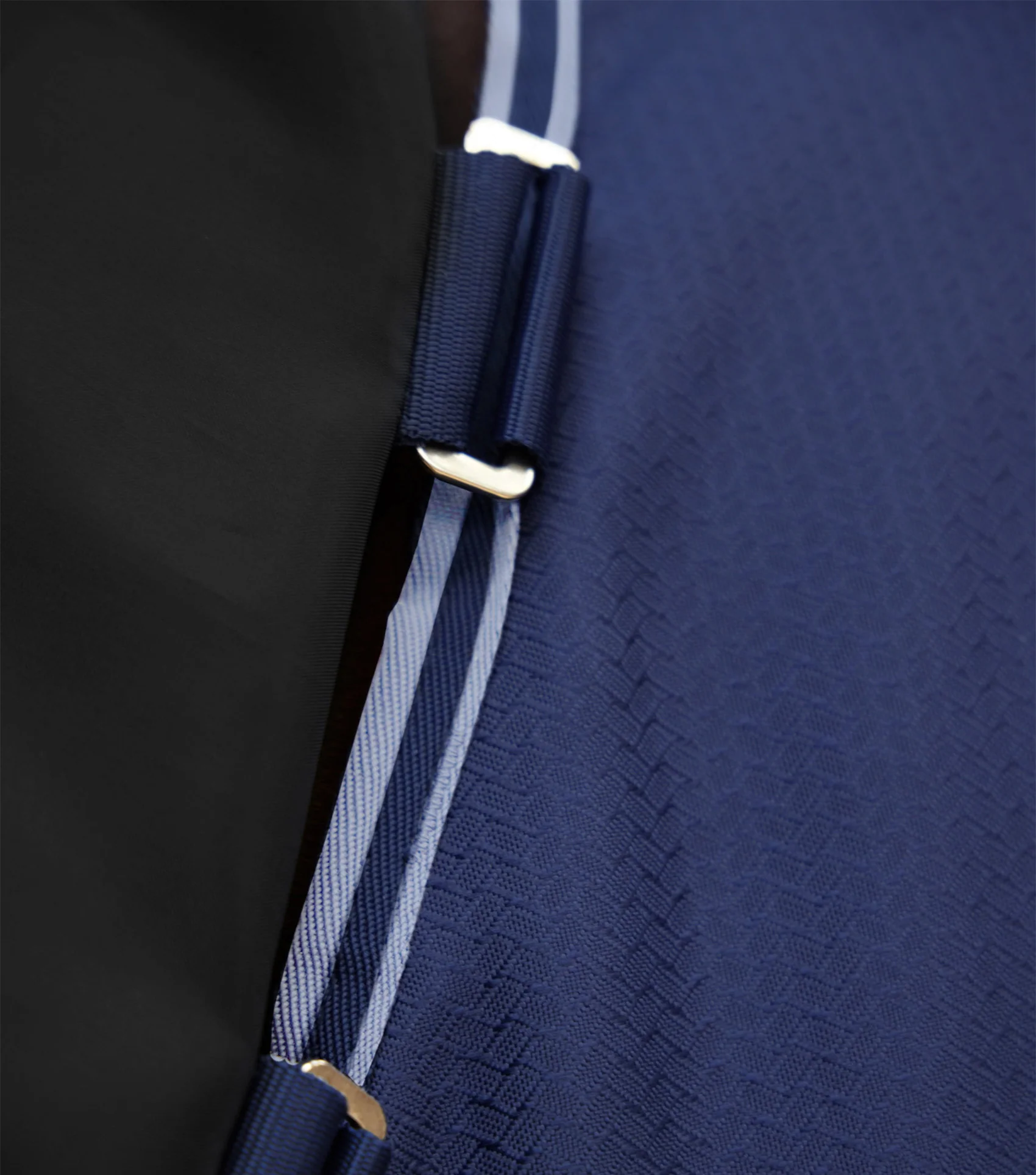 Stratus 600D Series 200g Turnout Rug with Classic Neck Cover Navy - Image 3