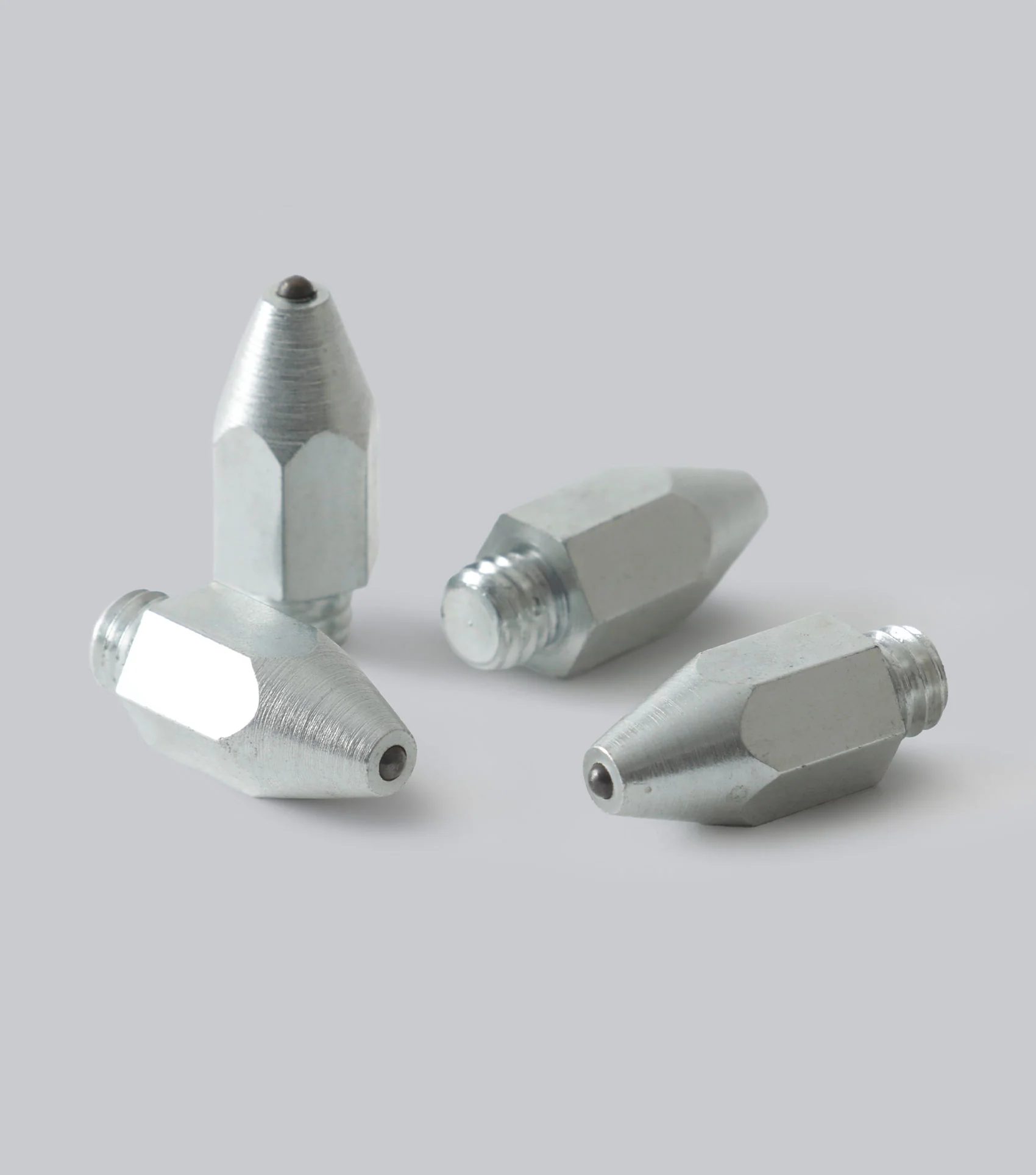 XL Studs pointed for varying ground and jumping (Set of 4)
