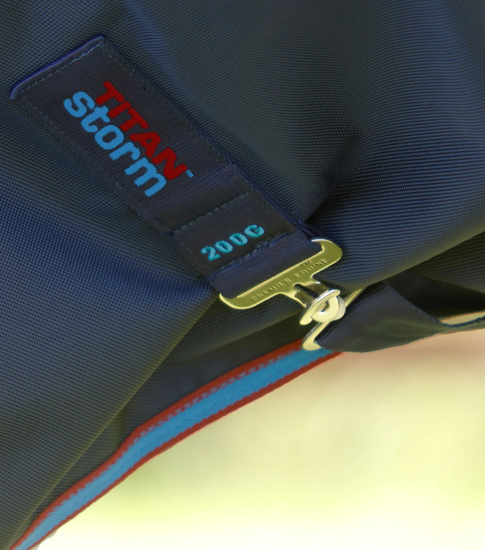 Titan Storm 200g Combo Turnout Rug with Snug-Fit Neck Navy - Image 4
