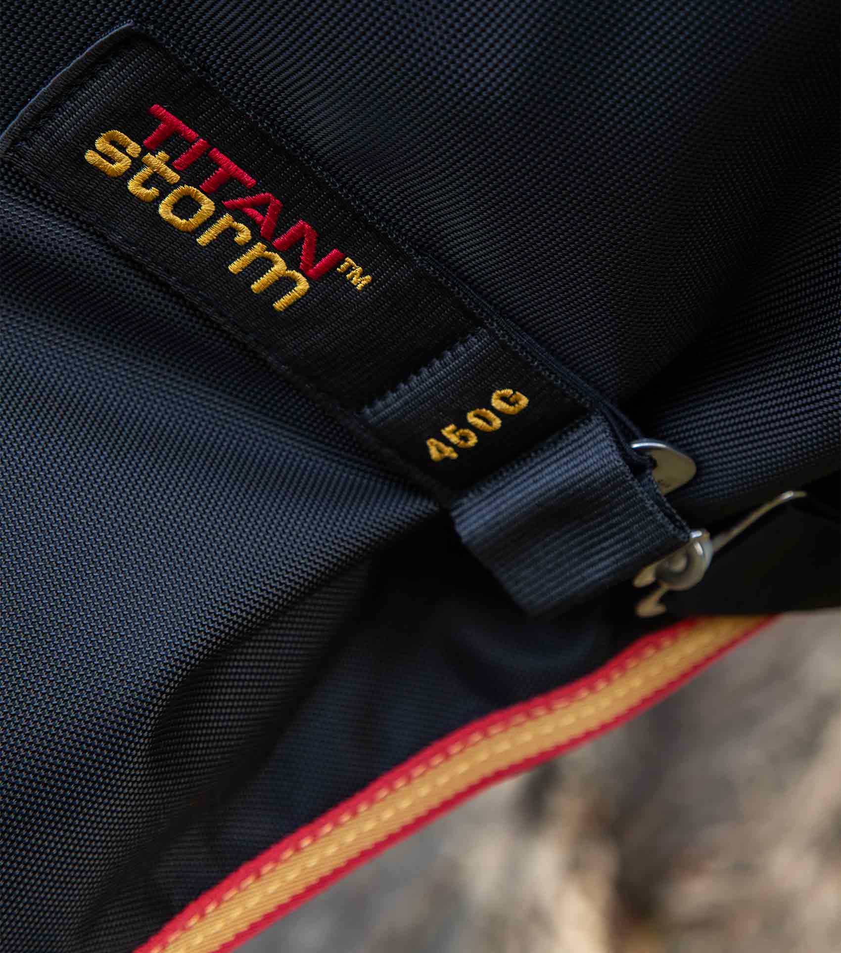 Titan Storm 450g Combo Turnout Rug with Snug-Fit Neck Black - Image 5