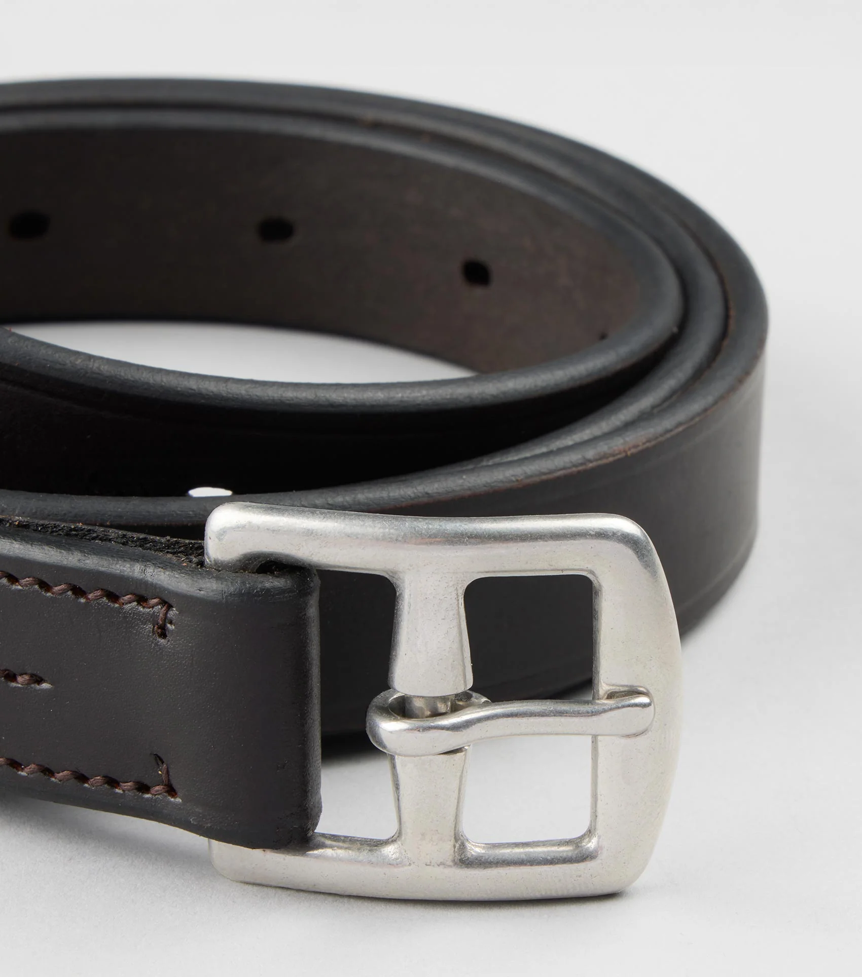 Traditional Stirrup Leathers Dark Havana - Image 4