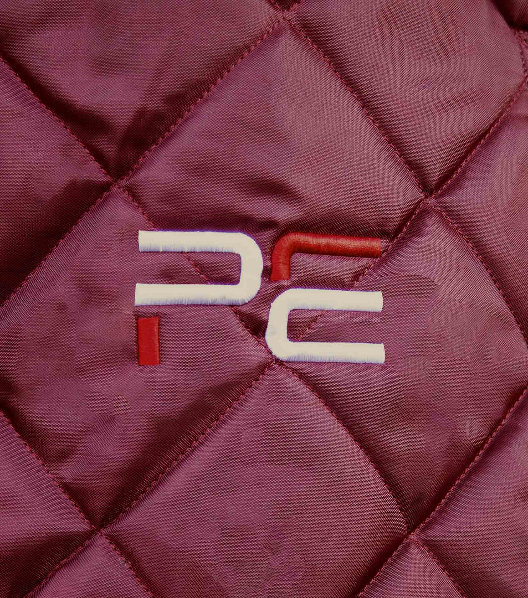Tuscan Stable Rug 200g Burgundy - Image 5
