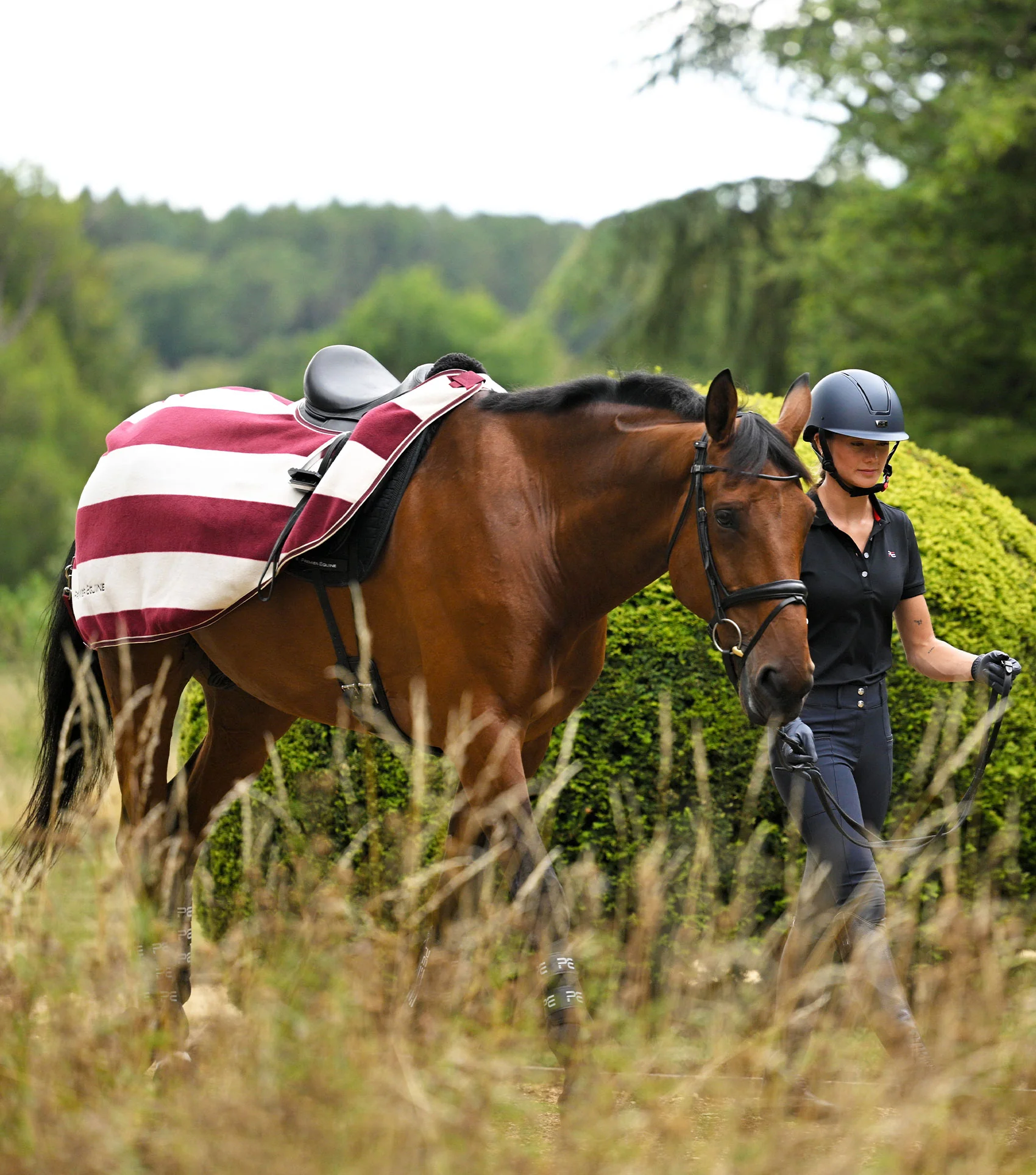 Vellus Horse Fleece Exercise Sheet Burgundy/White - Image 5