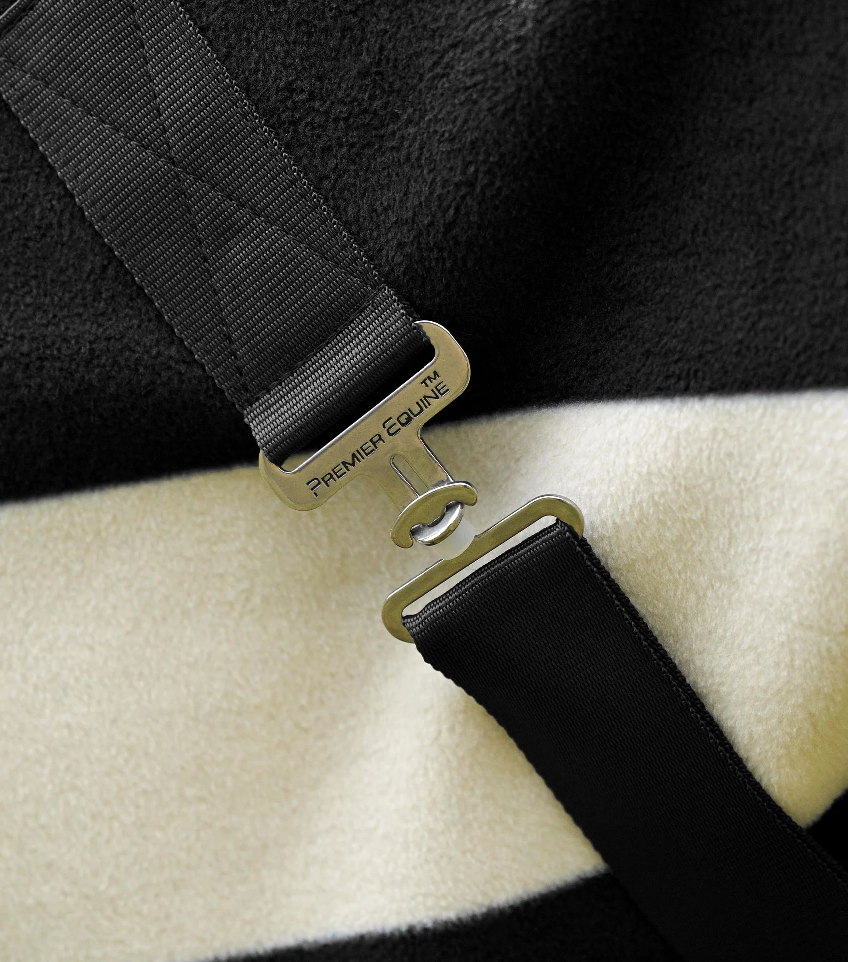 Vellus Horse Fleece Rug Black/White - Image 5
