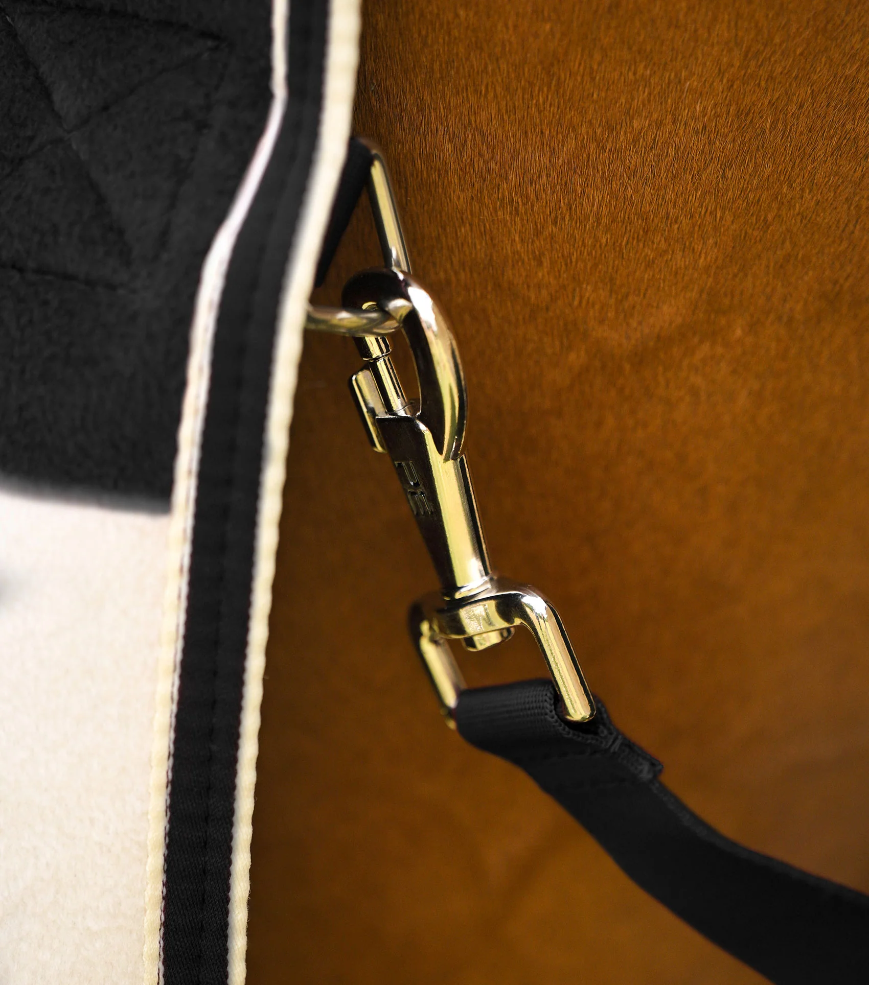 Vellus Horse Fleece Rug Black/White - Image 6