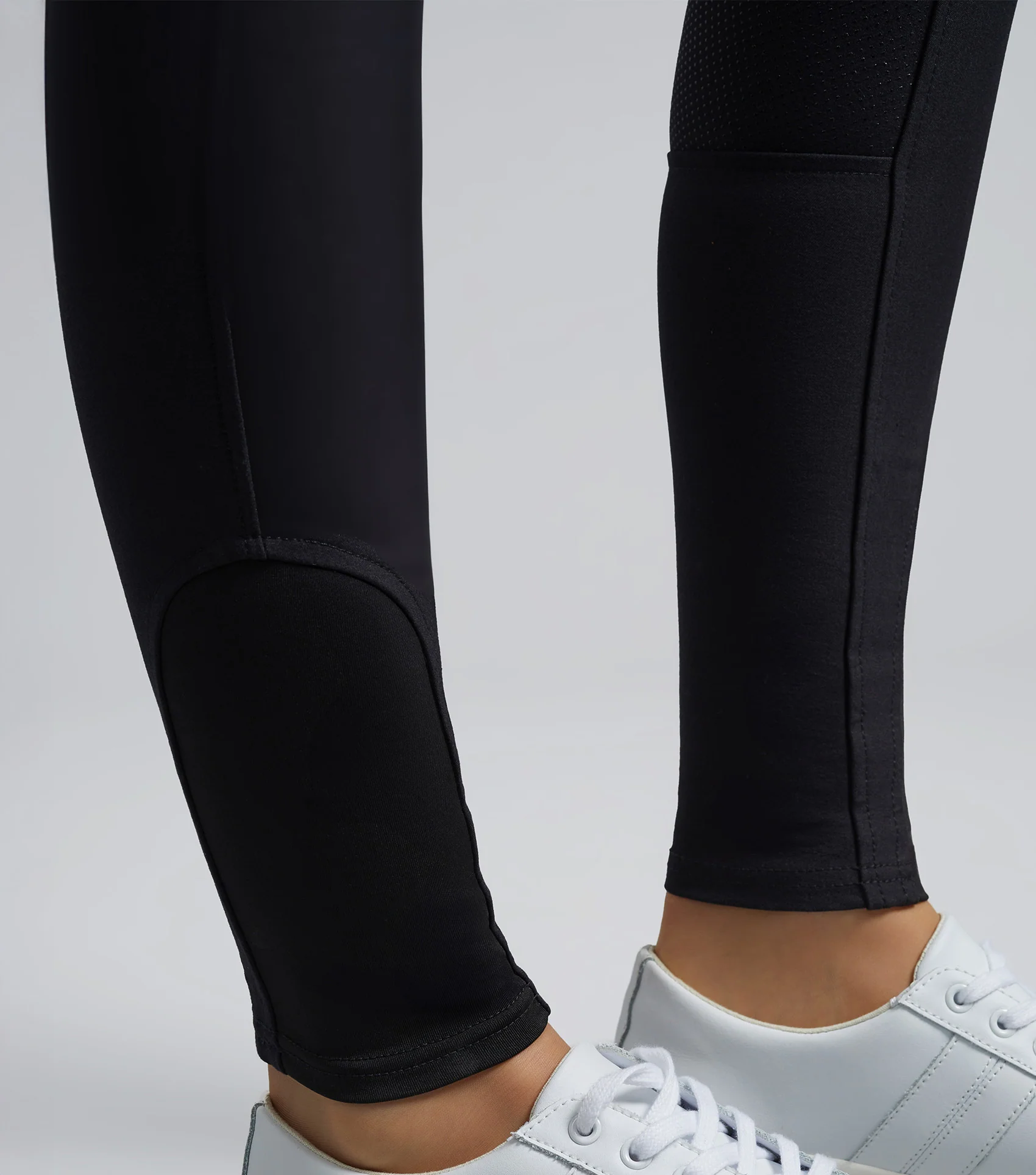 SALE - Virtue Ladies Full Seat Gel Riding Breeches Black - Image 5