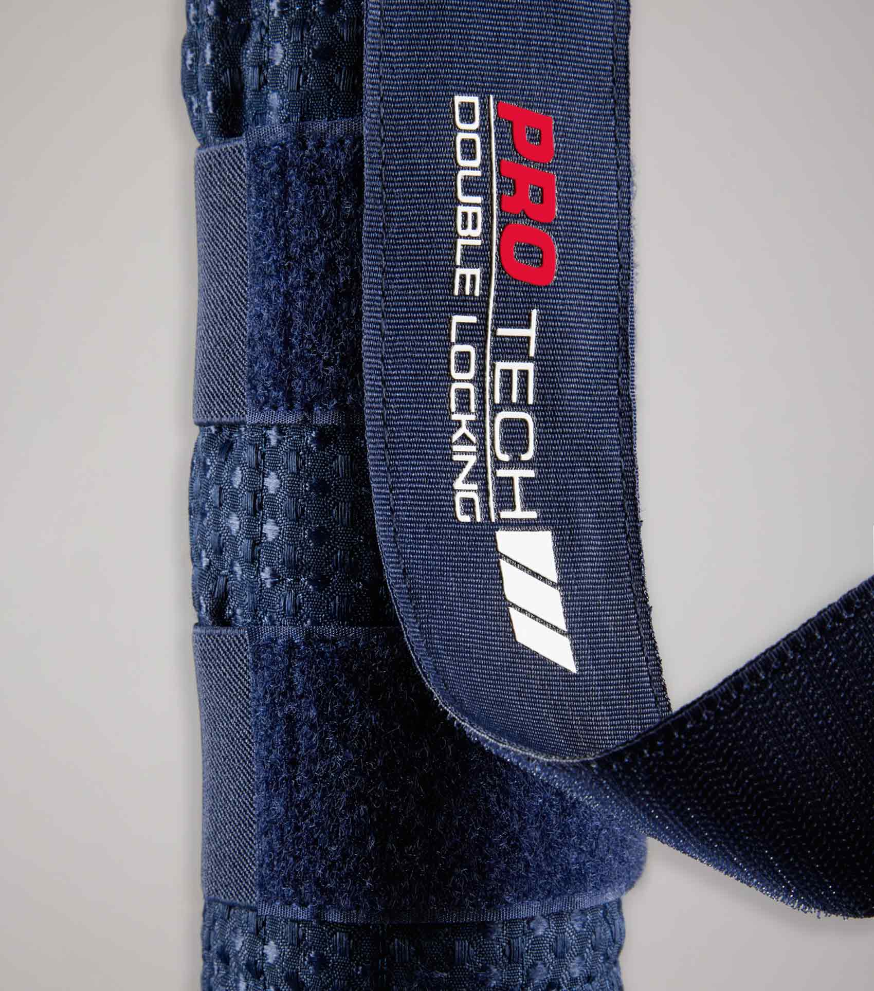 Waffle Quilted Double Locking Tail Guard Navy - Image 4